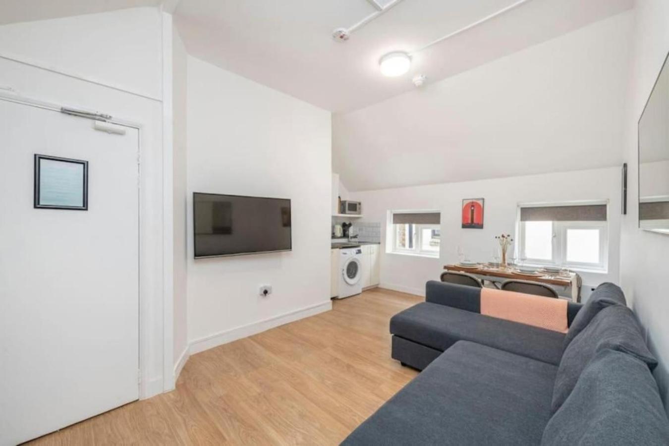 The Cutesy - Fitzrovia - By Frankie Says Apartment London Ngoại thất bức ảnh